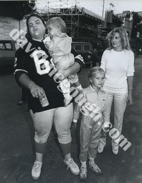Meatloaf and family 1982, NY.jpg